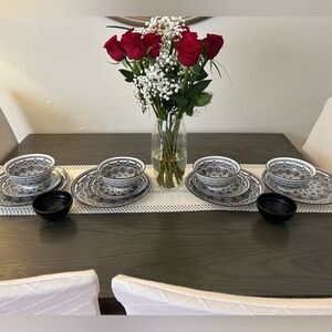 Royal Norfolk Mediterranean Art Deco Black & White Dinner Set  [11 pieces]